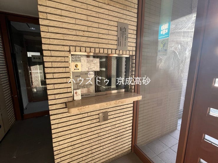 外と内をつなぐエントランスは管理が行き届き、居住者を優しく迎え入れてくれます。