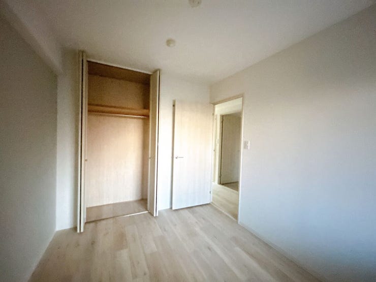 色合いに統一感のある、落ち着いた雰囲気のお部屋です。