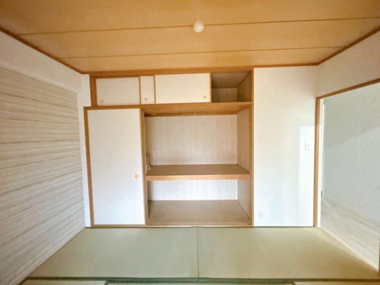 和室にも収納スペースがあり、お部屋がすっきり片付きます。