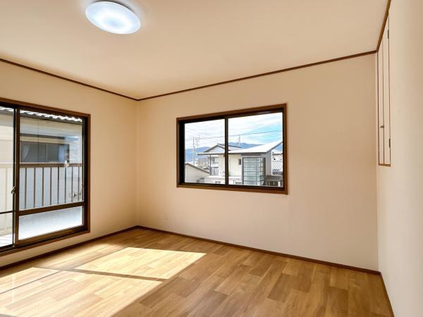 【リフォーム済】2階南西洋室