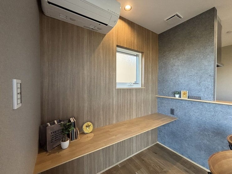 料理をしながらも宿題チェックができる便利なカウンター!