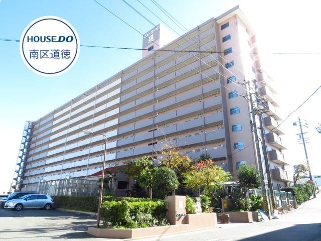 山崎川沿いに立地です。南側は遮られる建物がなく、日当たり・通風共に良好です◎