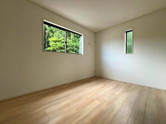 2階洋室7帖:一番広い居室ですので主寝室に最適です。窓があるので換気も良好です。
(2025年9月26日 撮影)