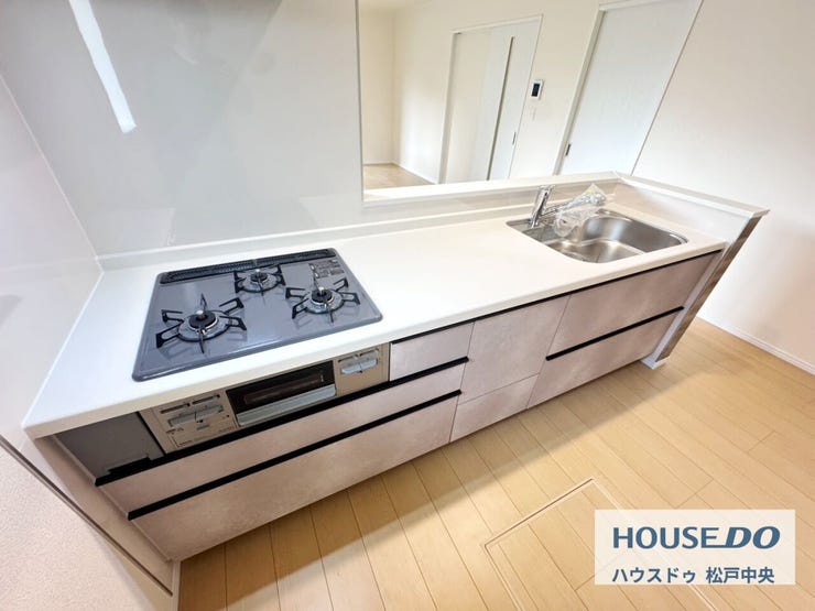 ◎キッチン:A号棟(12/2撮影)
対面キッチンなので、お子様の目を離すことなくお料理の準備や片づけができ安心です!