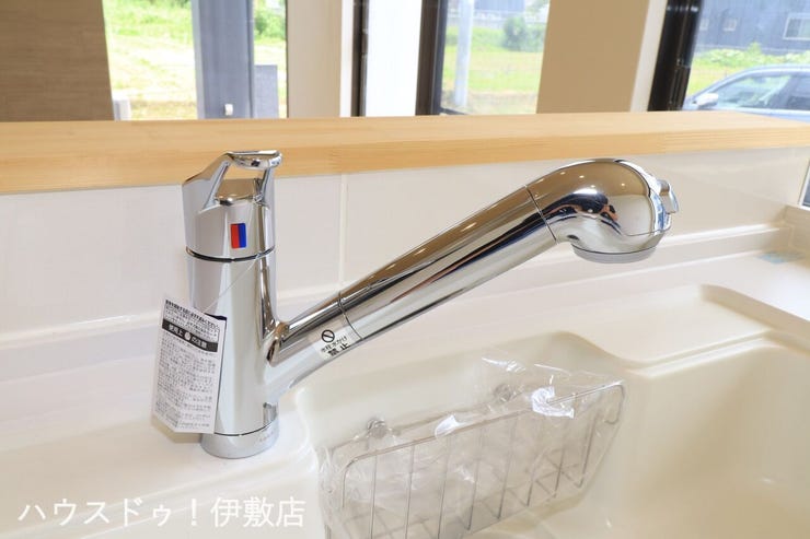 吉野町 中古戸建 【浄水器一体型水栓】
安全で安心したお水がでてくるので、小さなお子様がいるご家庭にも安心でおいしい水がいただけます。