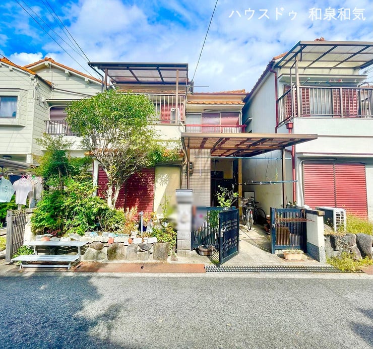 【外観】
阪本町の閑静な住宅街にたたずむお家です!