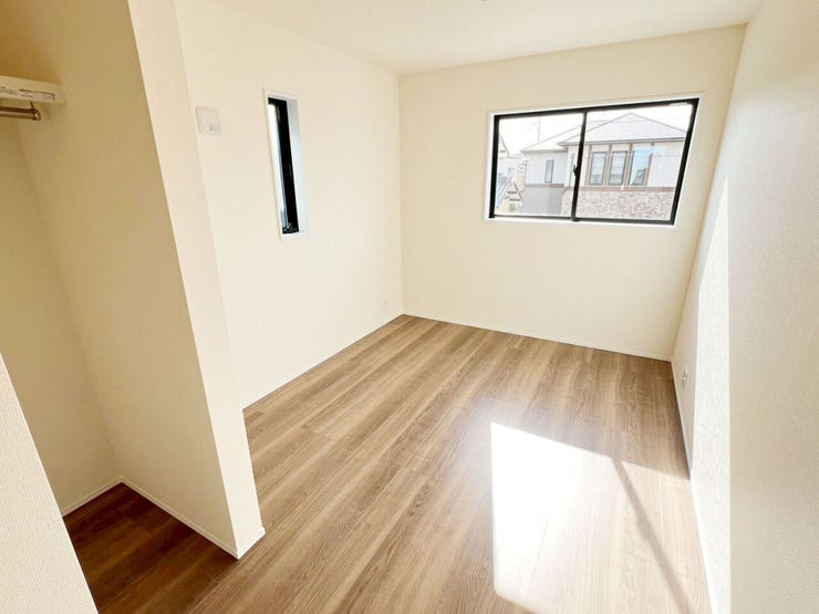 約5.8帖の洋室♪