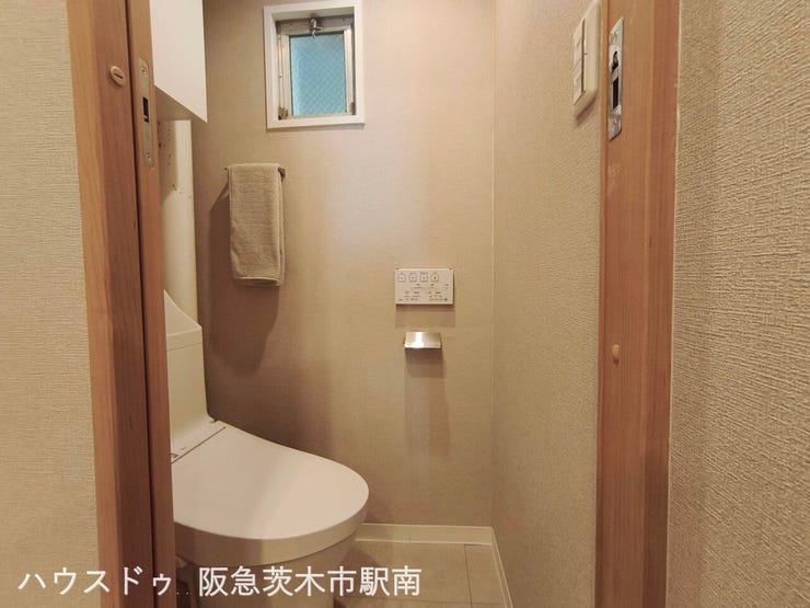 トイレに窓あります。