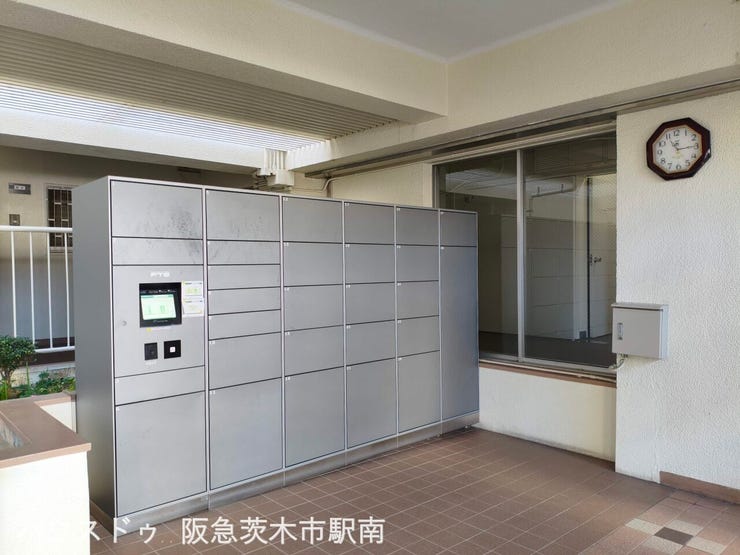 宅配ボックスあります。