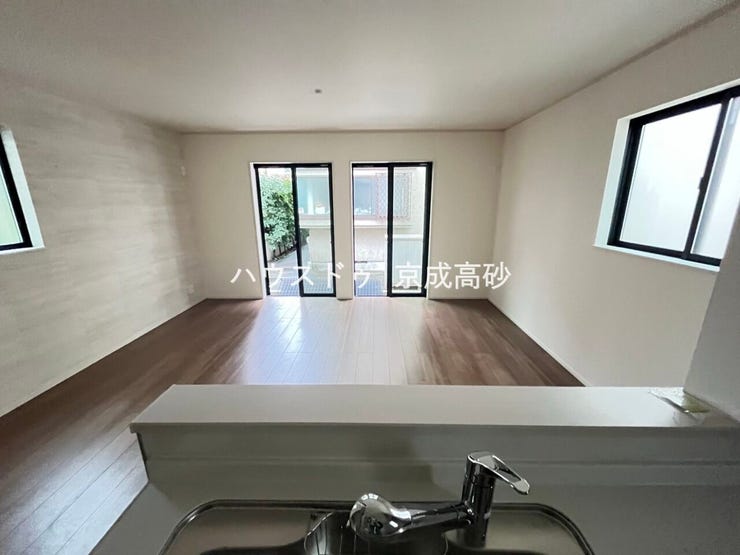 キッチンは人気の対面式キッチンを採用しました。自然とコミュニケーションが溢れますね。