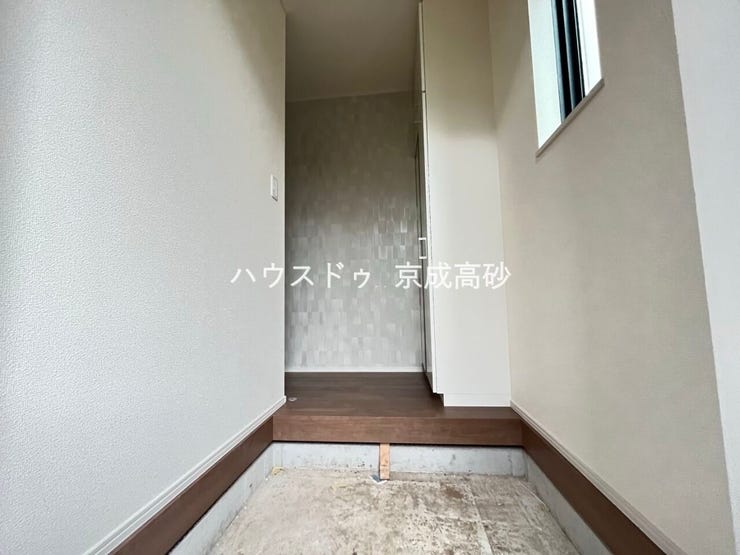 お家に出会う人々を出迎える玄関だからこそ、広々清潔感あふれる空間にしたいですね!