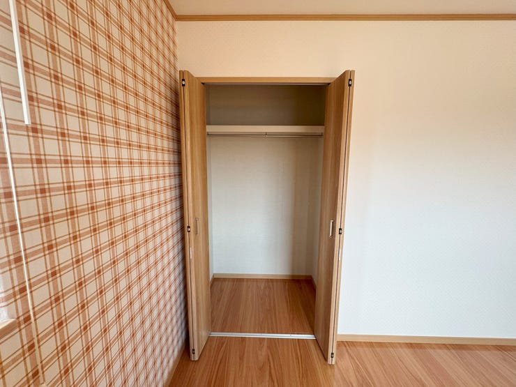 室内(2025年8月)撮影
◎本日案内可能◎
全居室収納付きでお荷物が多い方でも安心です◎