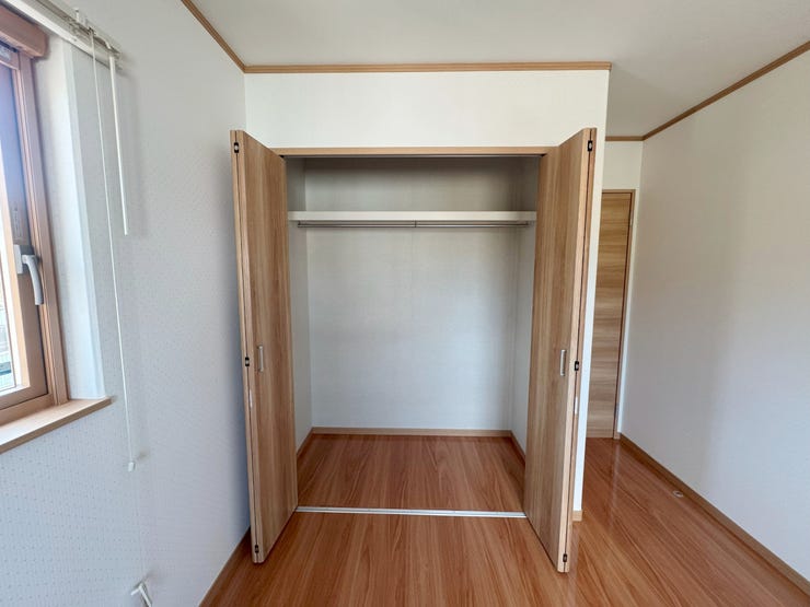 室内(2025年8月)撮影
◎本日案内可能◎
全居室収納付き!すっきりとした住空間で快適に過ごせますね。