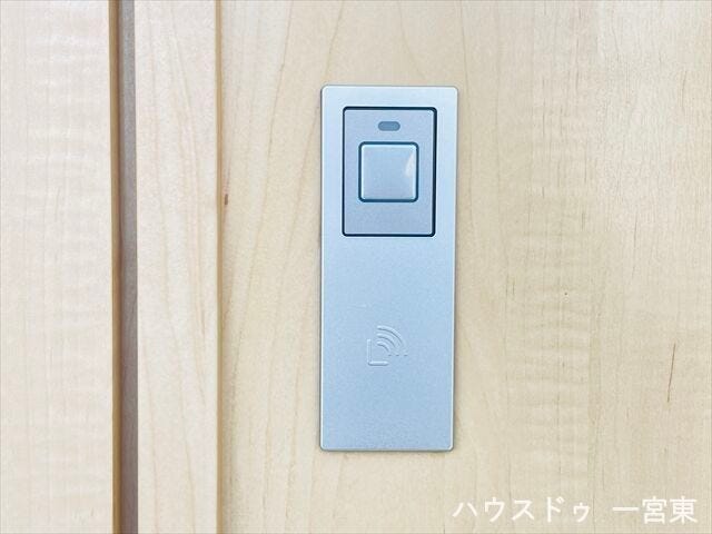 ≪スマートロック≫
重い荷物を持っていてもスムーズに解錠できて便利ですね。
