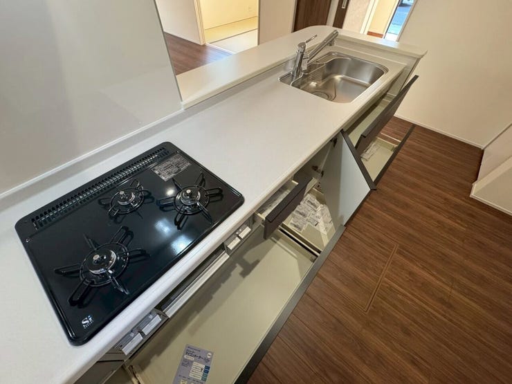 充実したキッチン収納