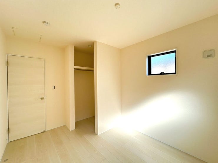 5帖の洋室は家族構成やライフスタイルに合わせて使い方を簡単に変えることができます。