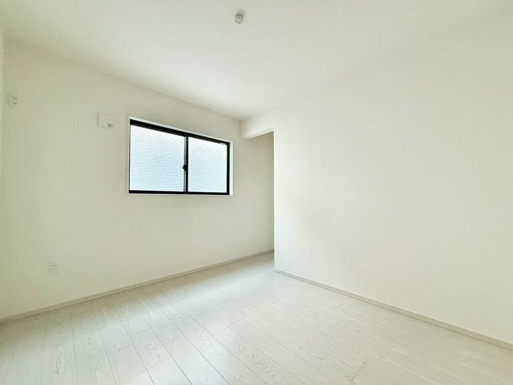 *南側 5.2帖居室*