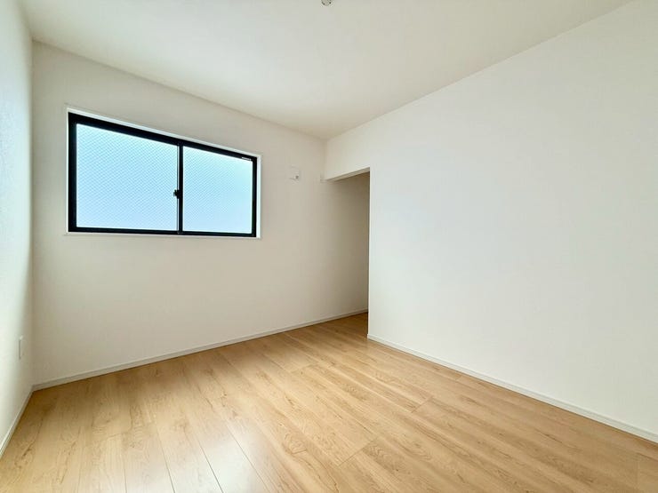 *南側 5.2帖居室*