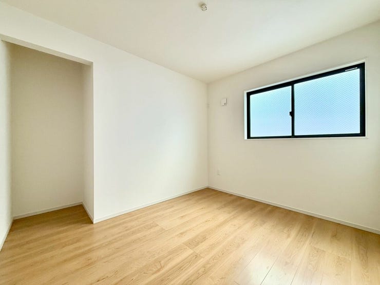 *中央 5.2帖居室*