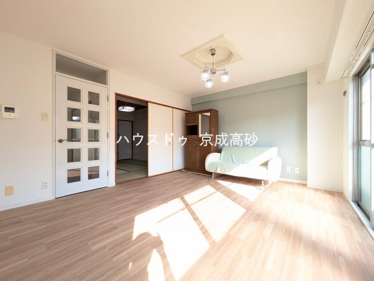 居心地の良い空気感は、暮らしのステージを彩り、心からのやすらぎと満足感を与えてくれます。