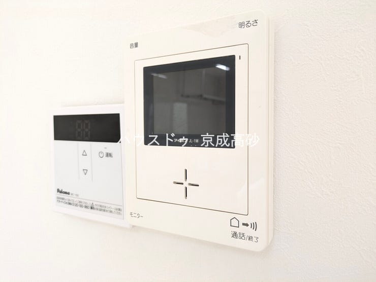 来訪者の確認をして対応出来る
TVモニター付インターホン!