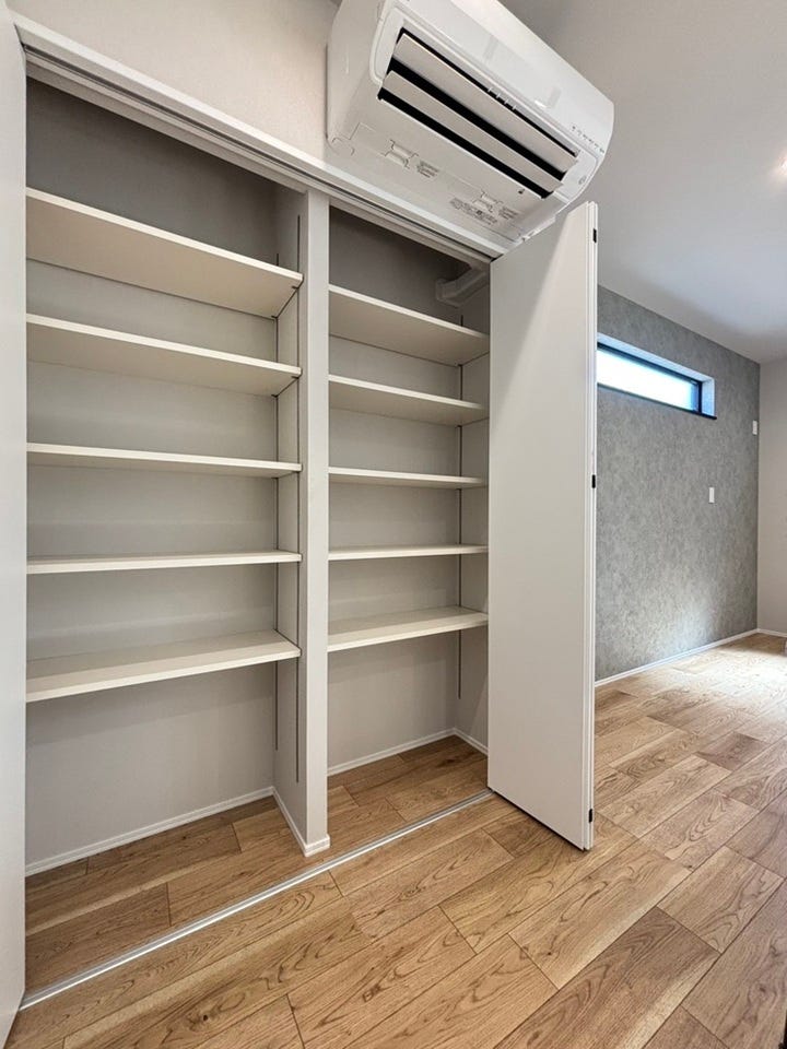 キッチン収納あり!食品や日用品のストックが1カ所に♪