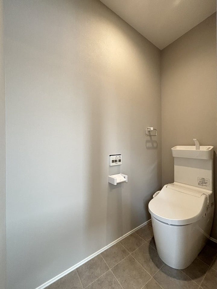 2階にもトイレがあります!夜中のトイレだけでなく、朝の混雑時にも役立ちます☆