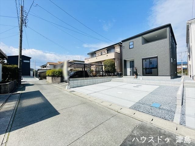 南側・北側公道幅約4.0m。国道155号線近くなので、弥富方面や一宮方面へのアクセスがしやすいです。弥富インターへも行きやすいので遠出の際も運転が楽でイイですね。