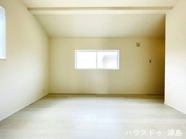 6帖洋室。なんとも落ち着けるちょうどいい個室になっているため集中して勉強ができる子供部屋におすすめ。