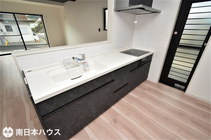 【キッチン】IHクッキングヒーター、食器洗浄乾燥機、浄水対応水栓を備えたシステムキッチンです!