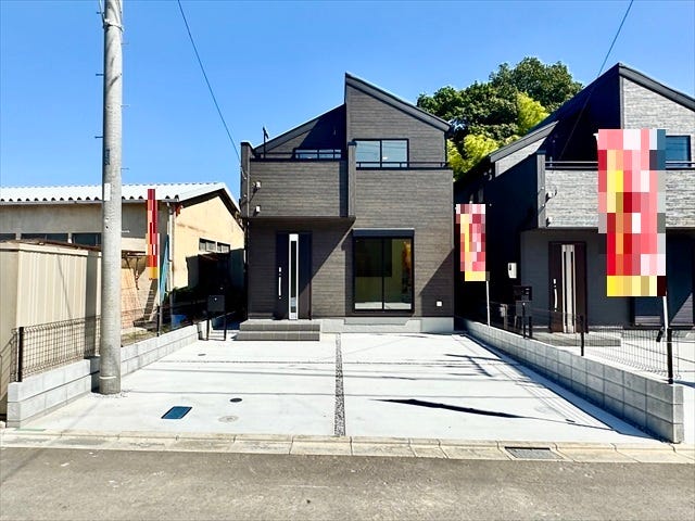 駐車場:舗装された駐車場です。2台停めて頂くことが出来ます。