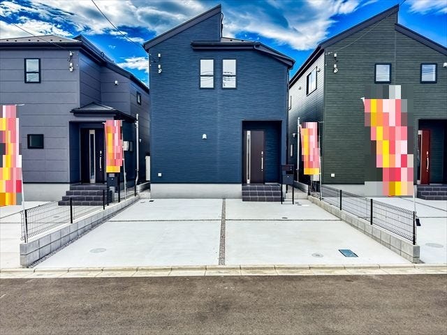 駐車場:並列で2台駐車することができます。お友達が来た時に入替不要なのはうれしいですね。