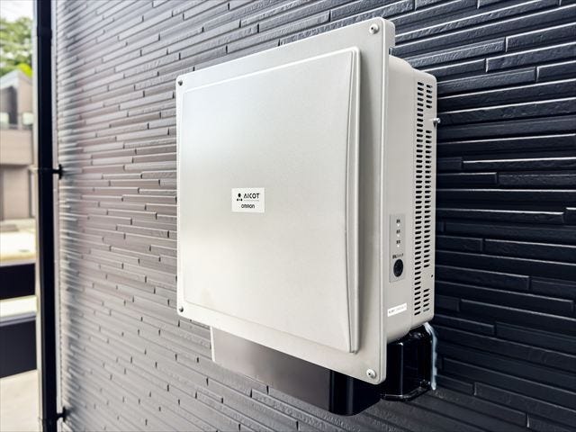 太陽光発電:電気代を節約できるだけでなく、災害時の電気の供給にも利用できます。