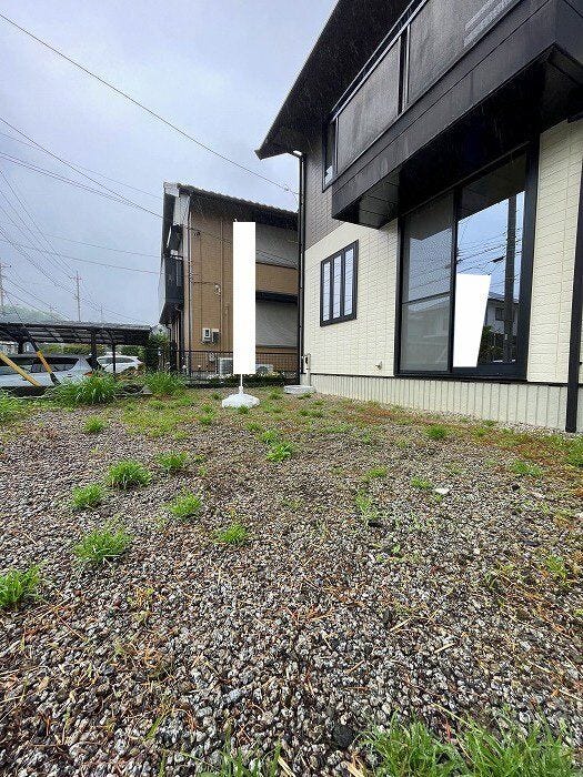 お庭付きで家庭菜園など楽しむことができます。