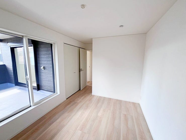 2WAYのため、出入りしやすく洗濯物の取り込みがラクラク♪