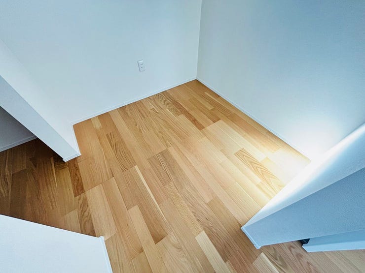 ◇主寝室のウオークインクローゼットは広めなので沢山の洋服が収納できます(^^)/