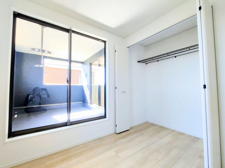 2階5帖洋室
クローゼットあります