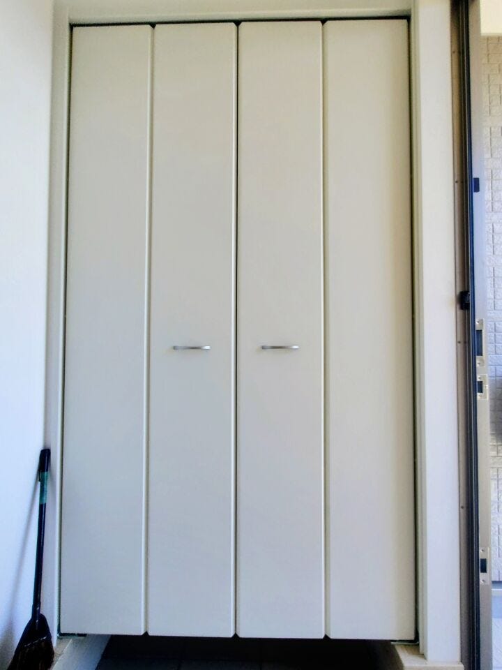 エントランスストレージ