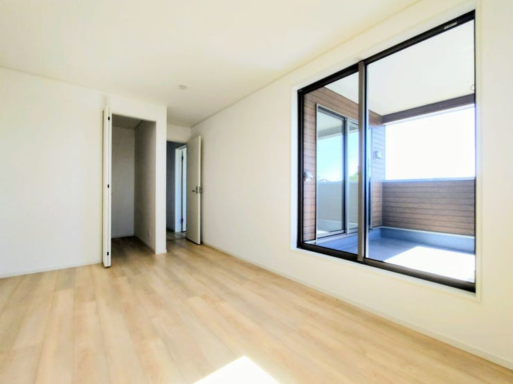 2階バルコニー側
8帖洋室
クローゼットございます