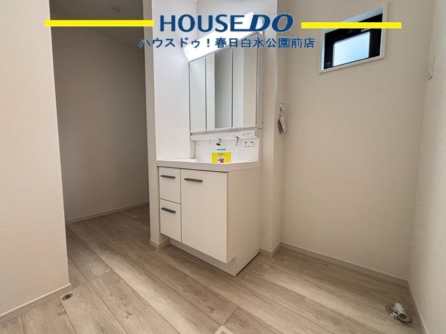 洗面所の横はリネン室になっており、タオルや着替えをいつでも取り出せます。