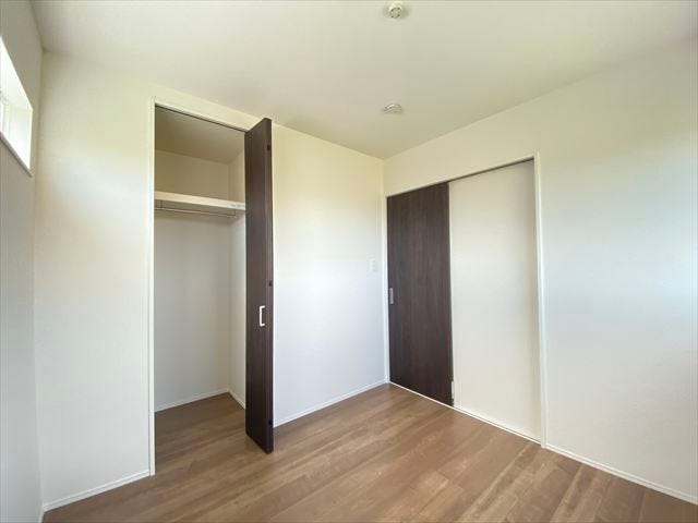 4.5帖洋室:北西向きのお部屋ですが一日を通して安定した光が入ります。