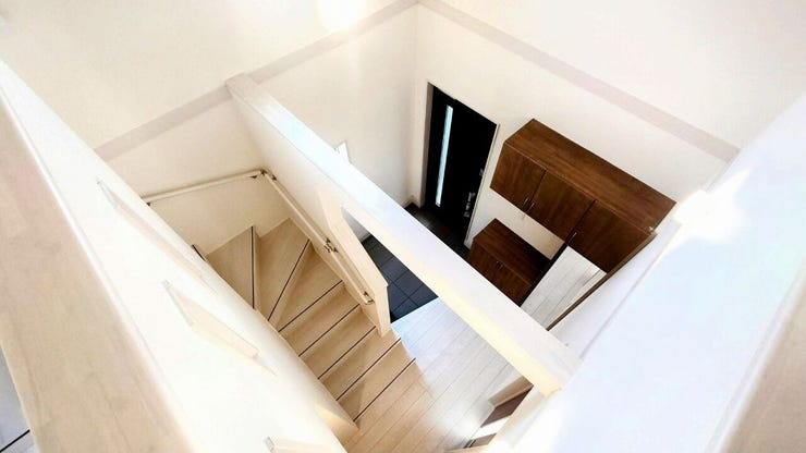 明るく開放的な玄関スペース♪