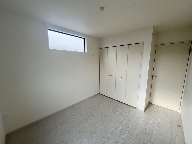 5.2帖の洋室は子供部屋に最適です♪