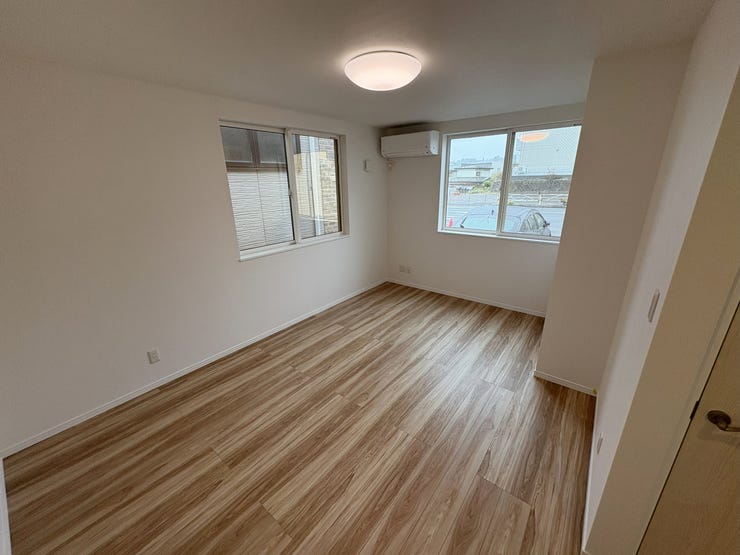 室内(2025年10月)撮影
◎本日案内可能◎
リビングにはエアコン付きで、一年中快適にお過ごしいただけます♪