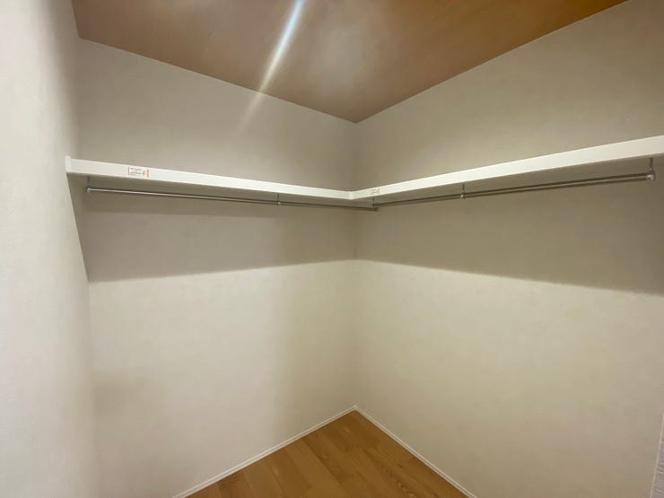 6帖洋室のウォークインクローゼット部分です。