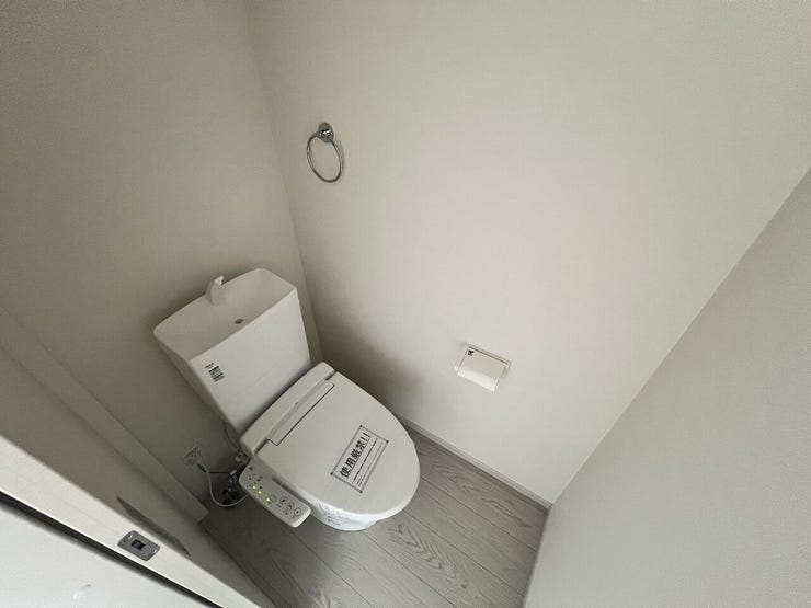 温水洗浄便座付きトイレ♪