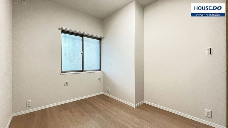 心も身体もやすらげる洋室は好きなことに没頭できる趣味の部屋としても。