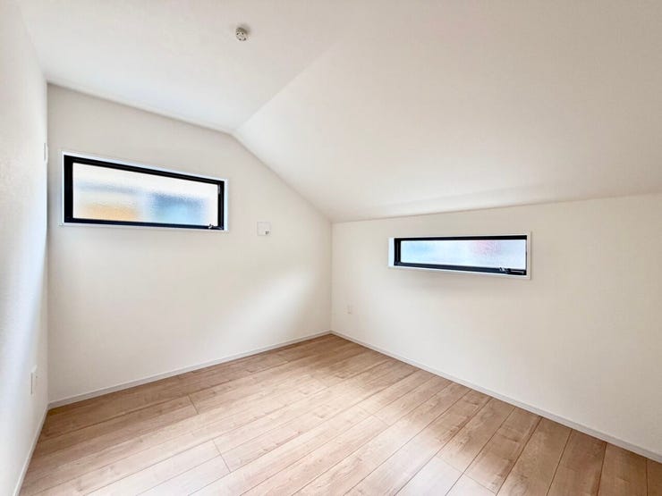 木のぬくもりがやさしいフローリングが安心感をかもしだします