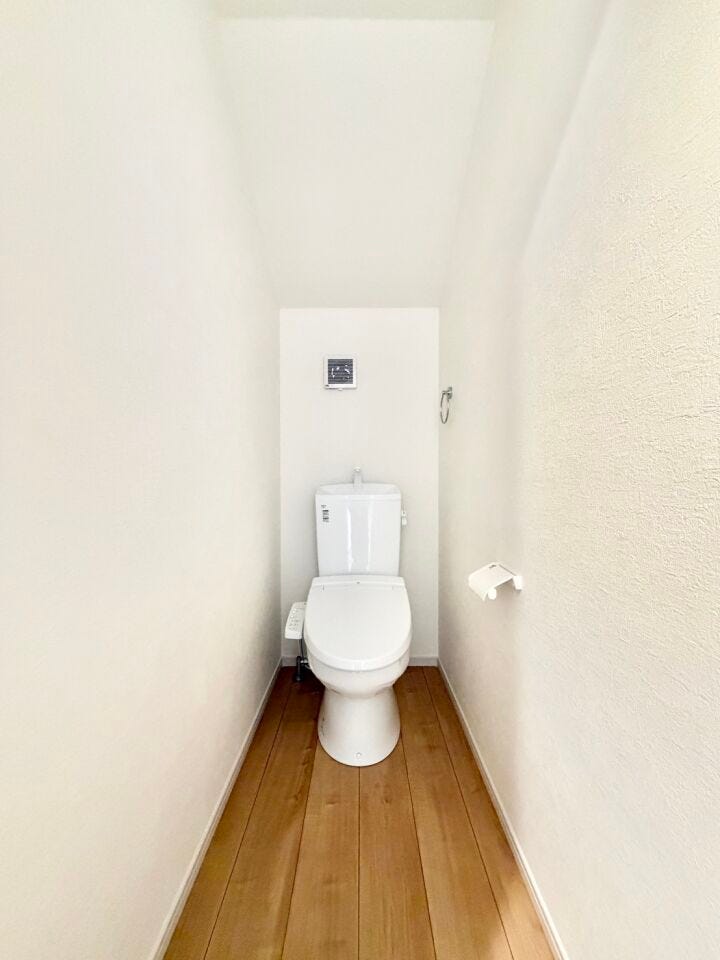 お手入れしやすい温水洗浄便座で、毎日快適♪