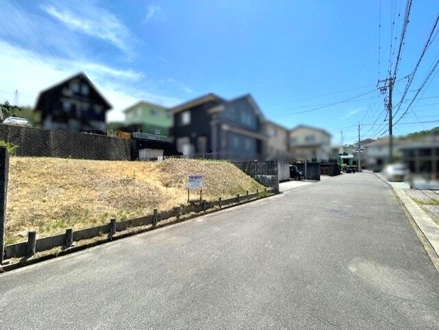 道路幅約6mあり、お車の出し入れもスムーズ☆